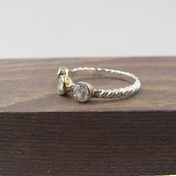 Size 7 Sterling Silver Triple Cubic Zirconia Ring - Picture 2 of 8